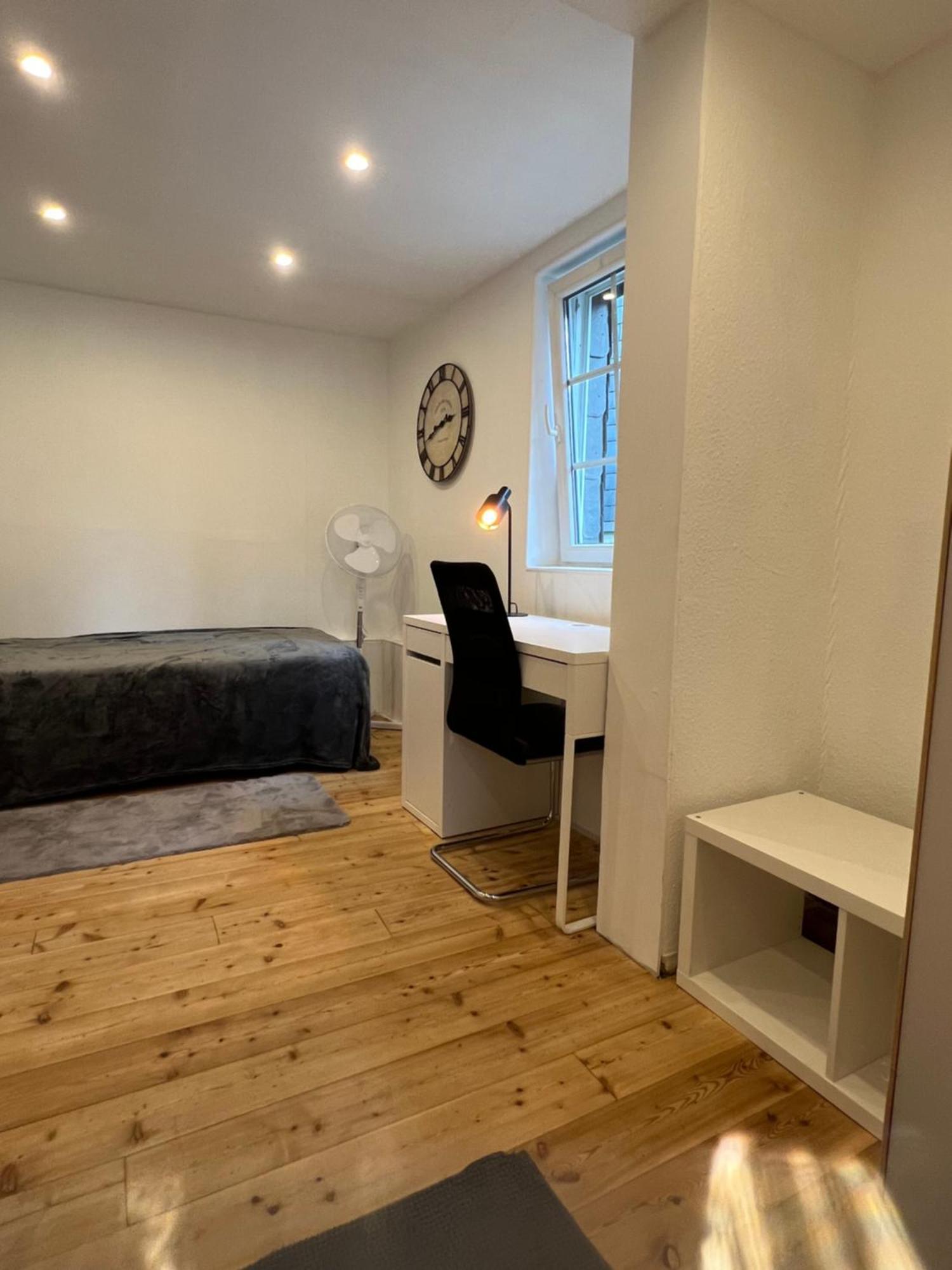 Mehrere Zimmer In Erster Lage 지겐 외부 사진